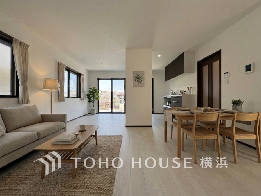 やわらかな陽射しが降り注ぐ、和やかで洗練された空間。※生成AIによるイメージです。家具・小物は販売価格に含まれません。