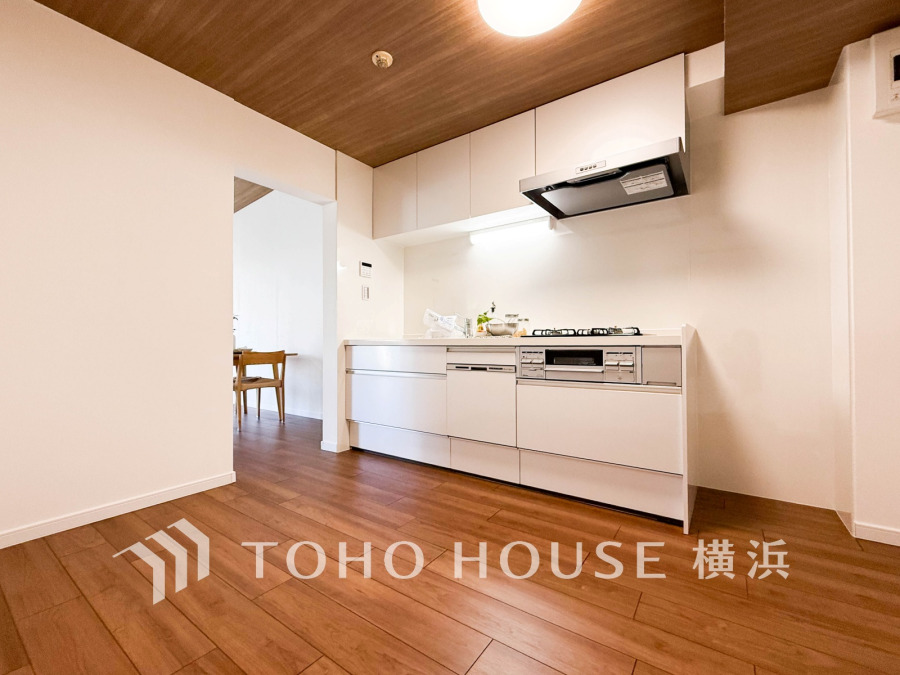 長い時間滞在するキッチンだからこそ、食事の準備を楽しい時間に、忙しい時でもスムーズに無駄なく作業できる、お手入れも簡単にできるなど、毎日を楽しくするキッチンスペースに仕上げました。