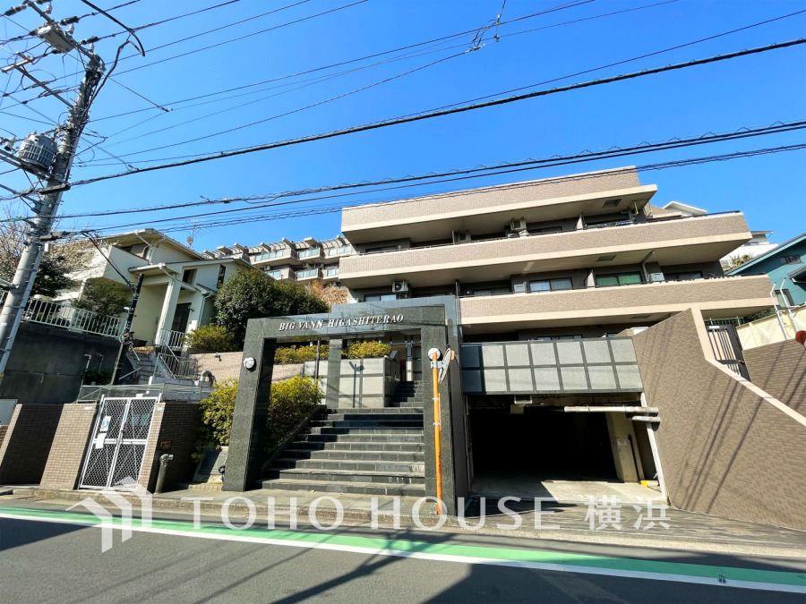 流行に左右されず、将来に渡って価値が継続する「上質」な佇まい。お洒落な雰囲気や自然の潤い、親しみやすさといった個性を、街に新たな価値をもたらし続ける。