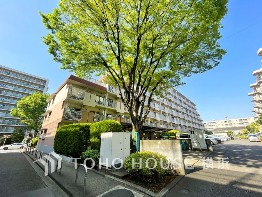 2駅徒歩圏の確かな交通利便と生活利便が整う暮らしやすいロケーション。