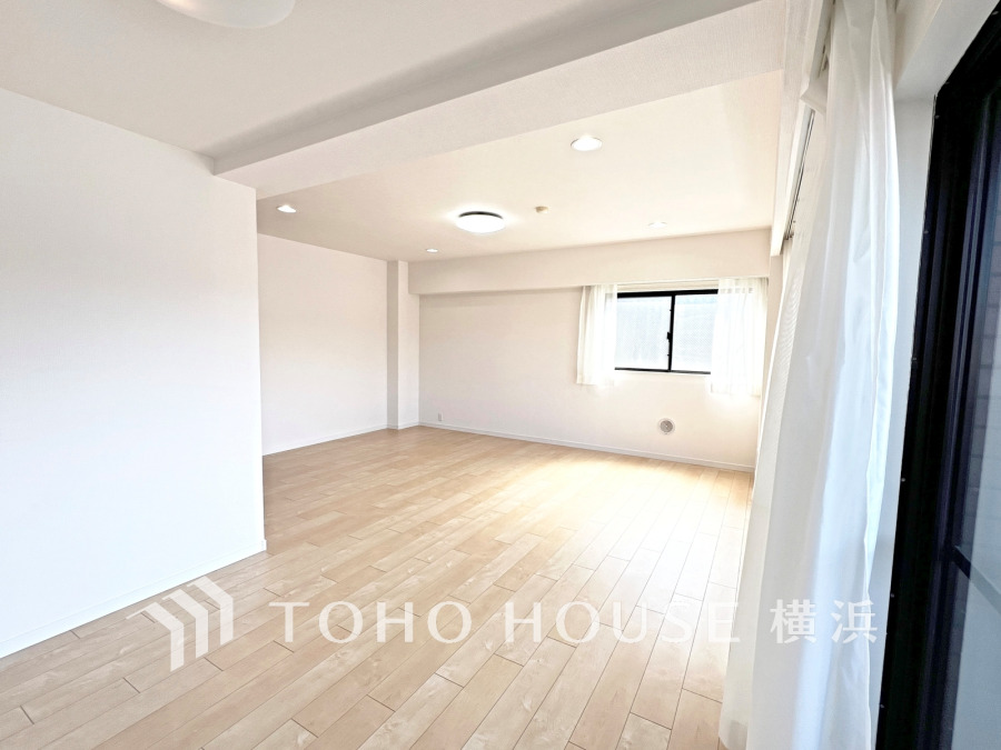 太陽の恵みを受けた明るい空間。吹きぬける風を感じながら爽やかで風通しの良い暮らしが叶います。
