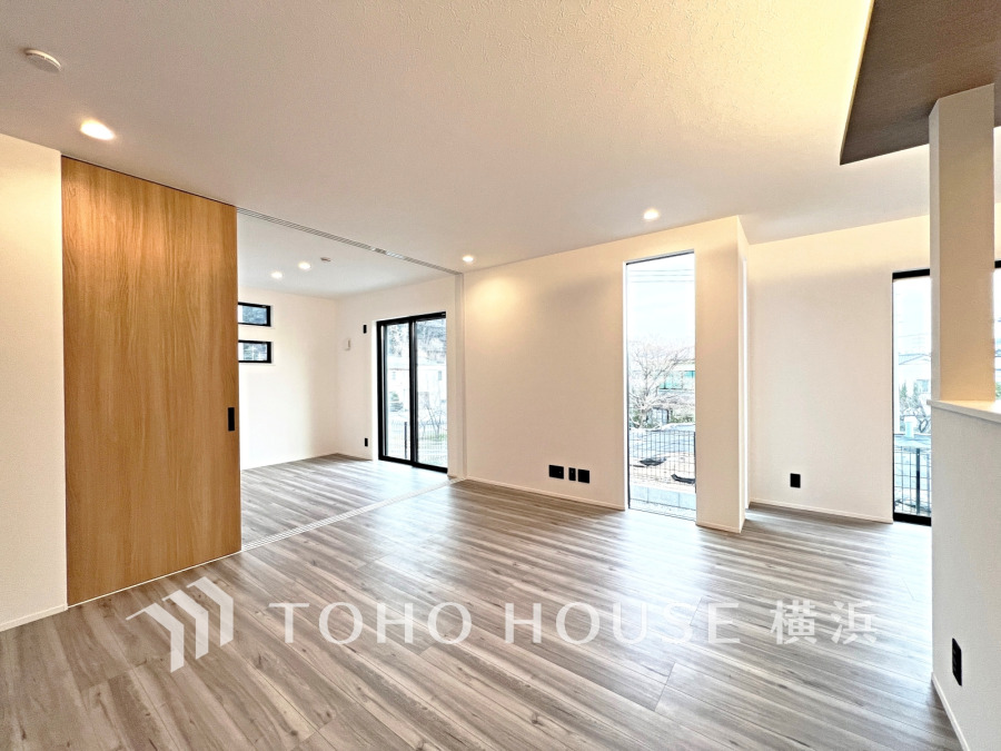 ご家族やお客様との時間など、多くの時を刻む空間。何気なく過ぎる時でさえも上質なひと時となる快適な空間を目指して。