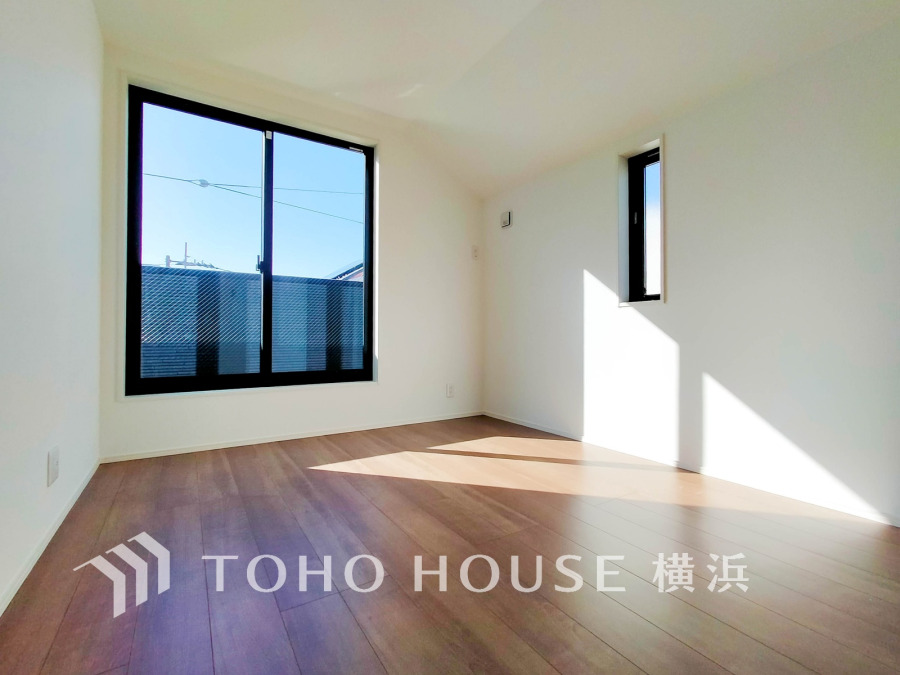 感性を育むプライベートルームはシンプルでスマートな空間。好みの空間で読書をしたり、音楽を聞いたりと一人の時間も充実したものにできます。