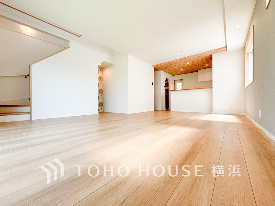 一日の中で多くの時間を過ごすことになる住まいだからこそ、いつも穏やかな空間であるように心掛けています。構成する建材などへの配慮が、住まう方の健康を守ります。