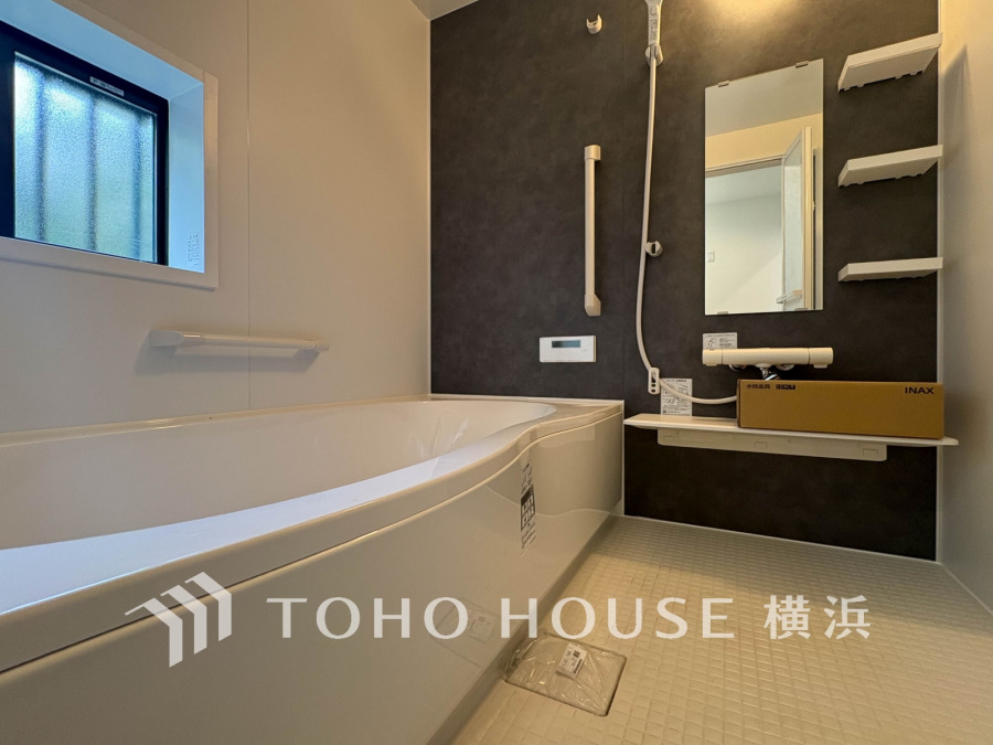 1日の疲れを取り心身を癒すことができる住まいの中のリラクゼーション空間、バスルーム。心からゆったりと寛いでいただけるよう、ゆとりのスペースを確保しています。