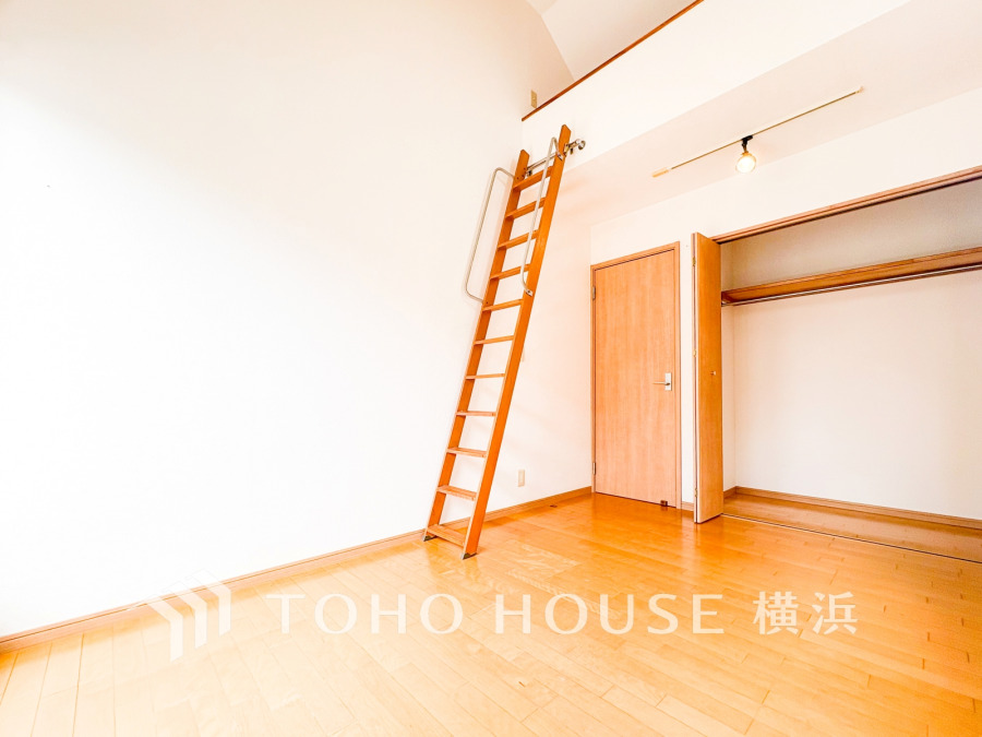 穏やかな寛ぎを届ける上質仕様のゆとりあるお部屋。自分時間を充実させながら心豊かにできるプライベート空間。