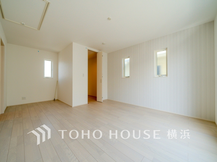 穏やかな寛ぎを届ける上質仕様のゆとりあるお部屋。自分時間を充実させながら心豊かにできるプライベート空間。