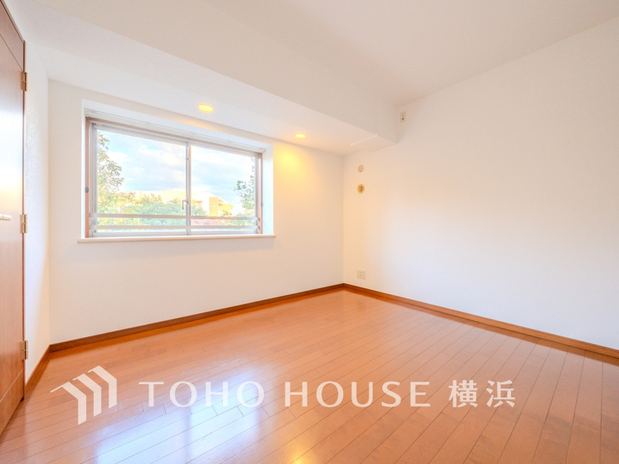 穏やかな寛ぎを届ける上質仕様のゆとりあるお部屋。自分時間を充実させながら心豊かにできるプライベート空間。