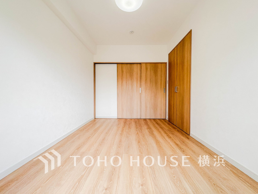 快適に過ごす条件は、一人ひとり違います。飾リ過ぎないシンプルな内装と偏り過ぎないデザインで統一しております。居住していく中でオーナー様だけの【マイホーム】に創り上げて下さい。