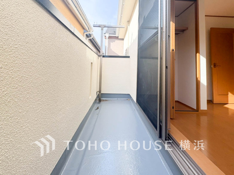 2ヵ所に設置されたバルコニーが、暮らしの中での光と風を演出してくれています。。爽やかな風を感じて、心躍る素敵な暮らしがはじまります。