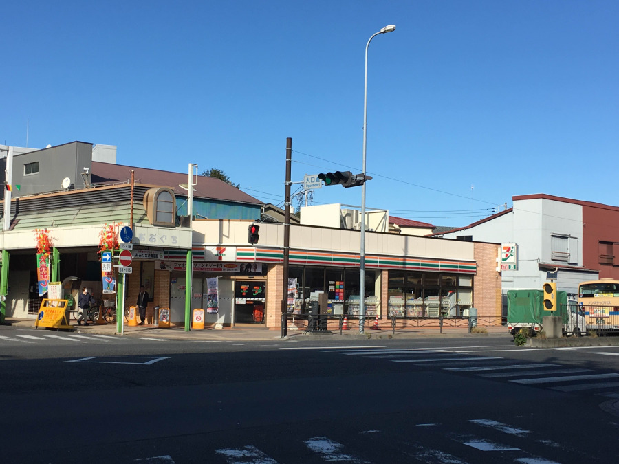 セブンイレブン横浜大口通店　約250ｍ