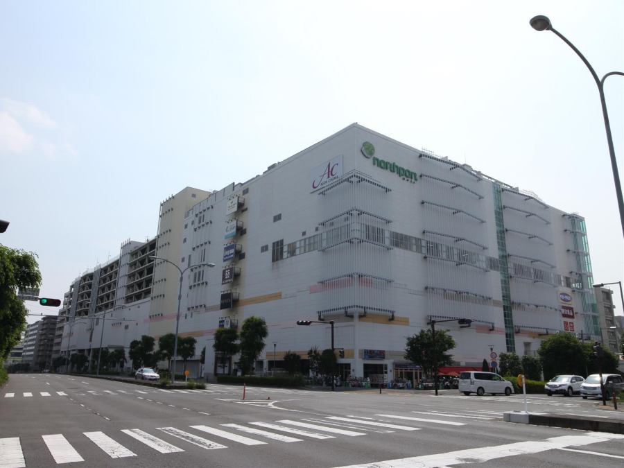 ノースポート・モール　約850ｍ