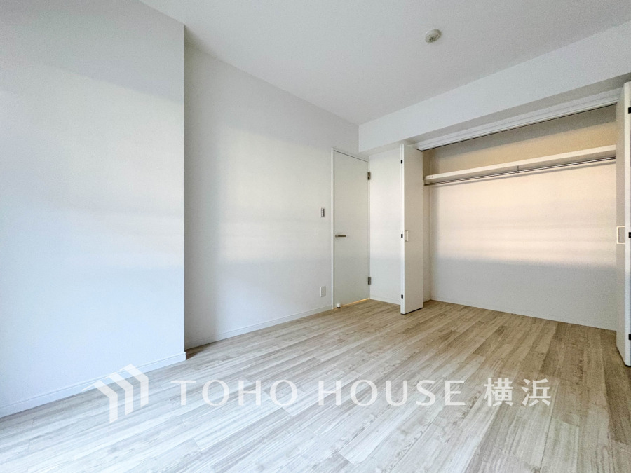 快適に過ごす条件は、一人ひとり違います。飾リ過ぎないシンプルな内装と偏り過ぎないデザインで統一しております。居住していく中でオーナー様だけの【マイホーム】に創り上げて下さい。