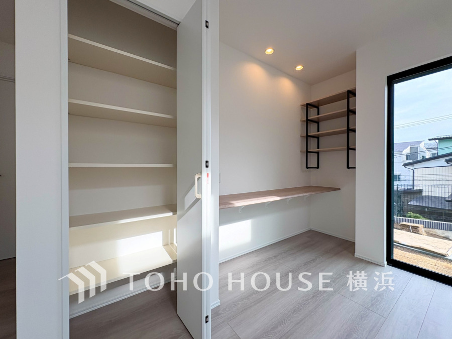 暮らし心地を大きく左右する収納を、適材適所に配置し使い勝手を考慮しました。空間を余すところなく有効利用した収納は生活空間をより上質なものにしてくれるでしょう。