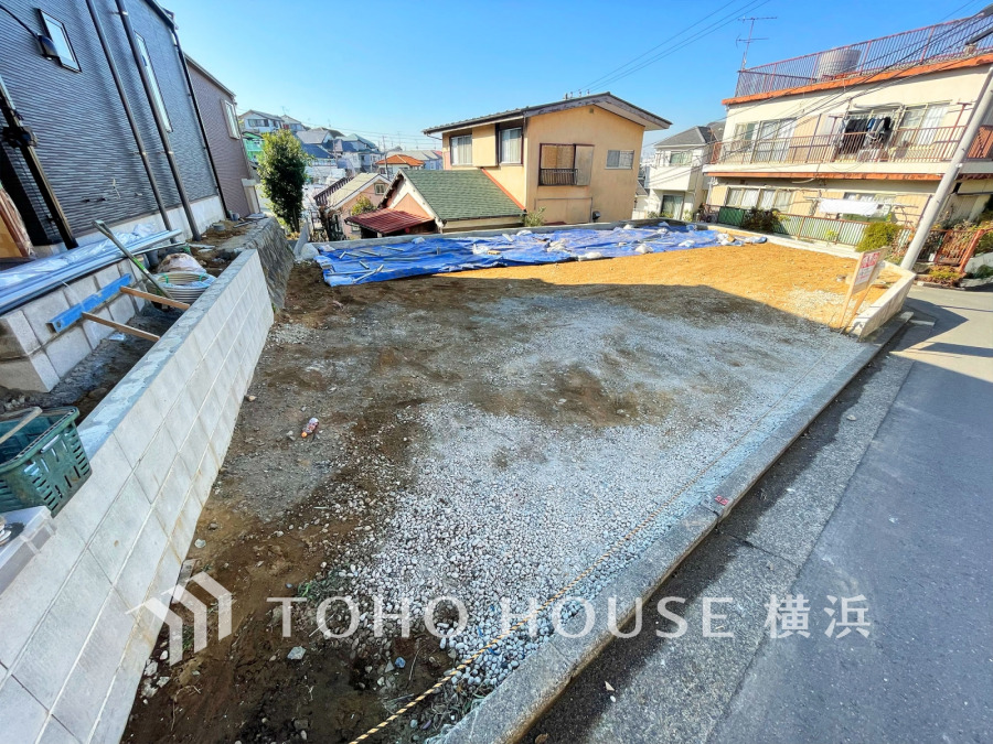 開放感のある角地立地・陽当たり良好です。