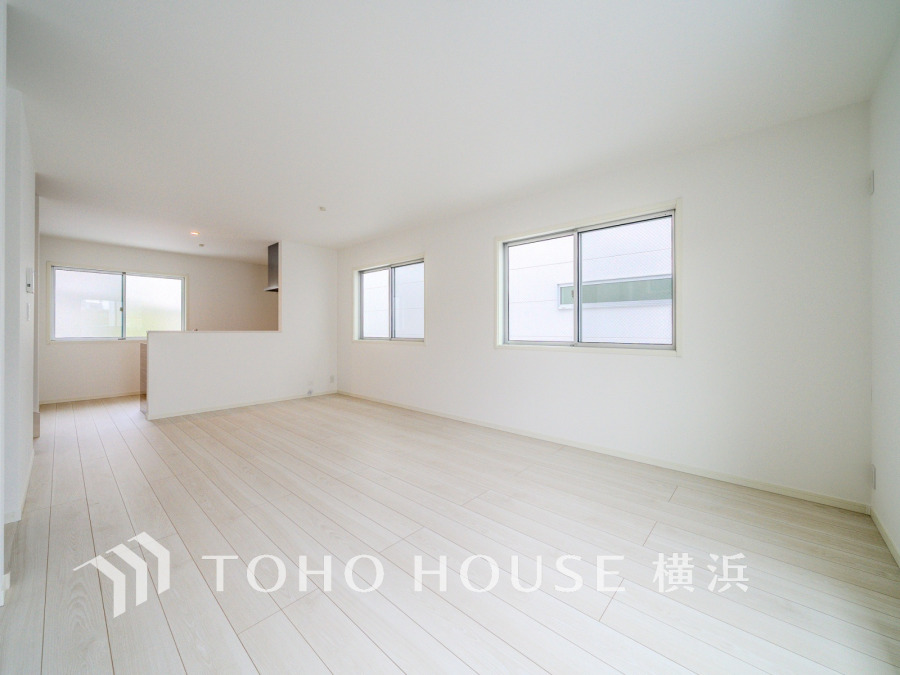 たくさんの想いが美しいカタチに彩られた時、そこにはひと時のくつろぎが生まれ、ゆっくりと愛着が育まれていきます。