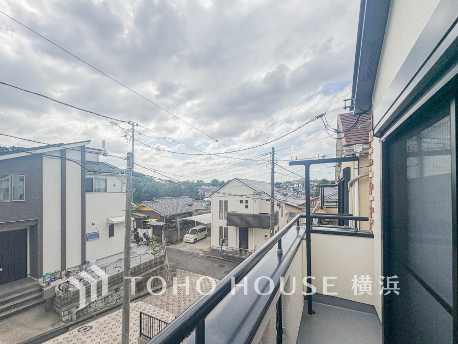この開放感ある眺望と共に閑静な住宅街の季節感を演出する四季折々の変化を楽しめる心地よい場所となることでしょう