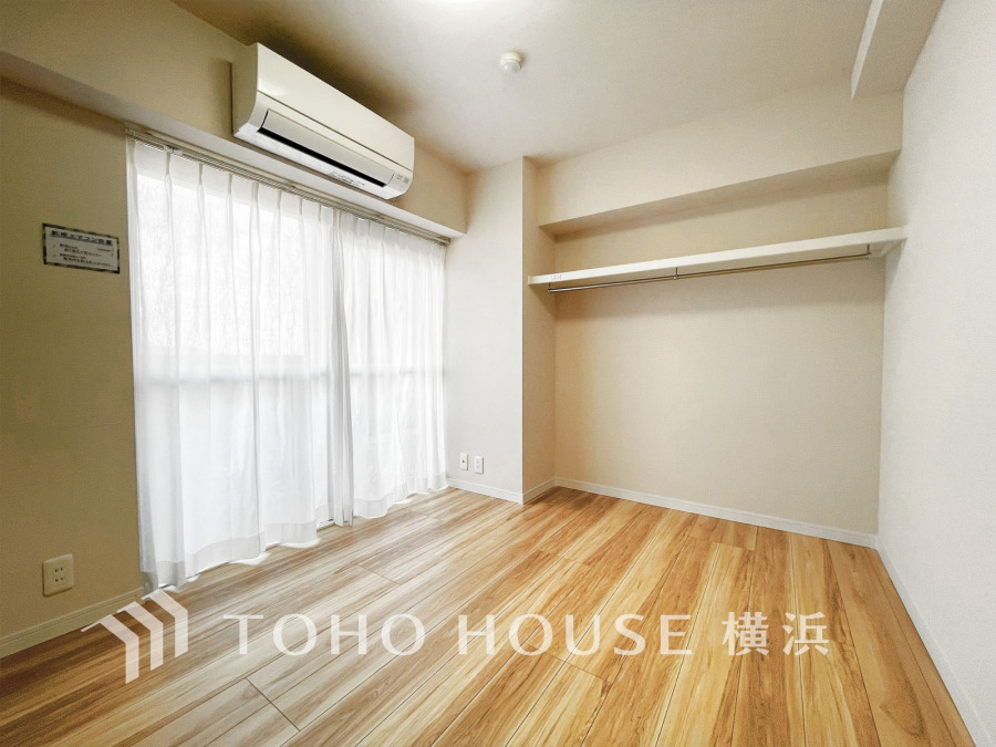 過ぎ行く時間をゆったりと感じることができる落ちついたプライベートルーム。リビングで楽しく過ごした後はゆっくり寛ぎの時間を満喫できます。静かな環境でリラックスタイムを愉しんで。