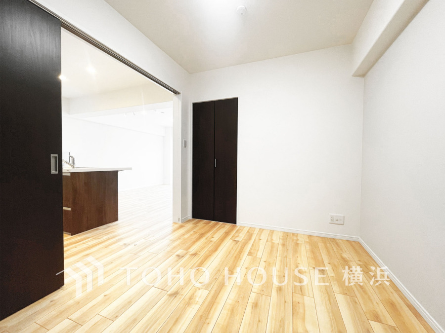 穏やかな寛ぎを届ける上質仕様のゆとりあるお部屋。自分時間を充実させながら心豊かにできるプライベート空間。
