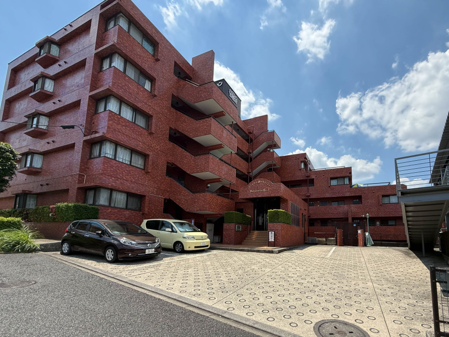 時間のゆとりと空間、爽やかな陽光がもたらす光と風を贅沢なまでに感じる暮らしが始まります。
