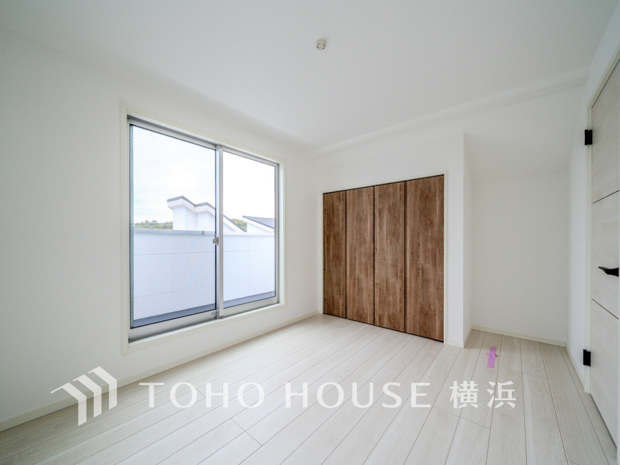 感性を育むプライベートルームはシンプルでスマートな空間。好みの空間で読書をしたり、音楽を聞いたりと一人の時間も充実したものにできます。