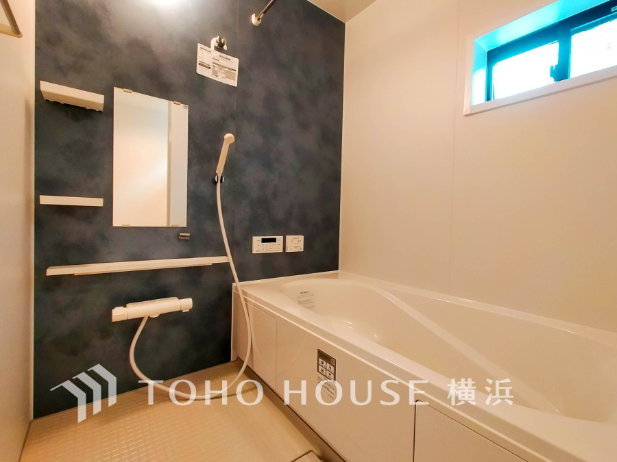 1日の疲れを取り心身を癒すことができる住まいの中のリラクゼーション空間、バスルーム。心からゆったりと寛いでいただけるよう、ゆとりのスペースを確保しています。