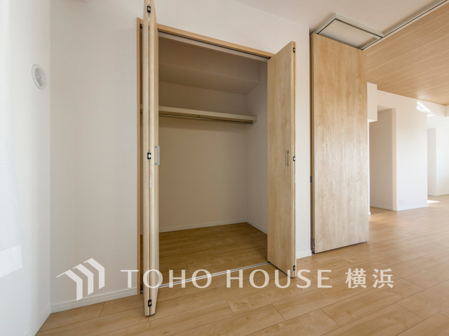 リビングに隣接した洋室は、引き戸を開け放してLDK空間を共有しながら開放的に使うこともできます。
