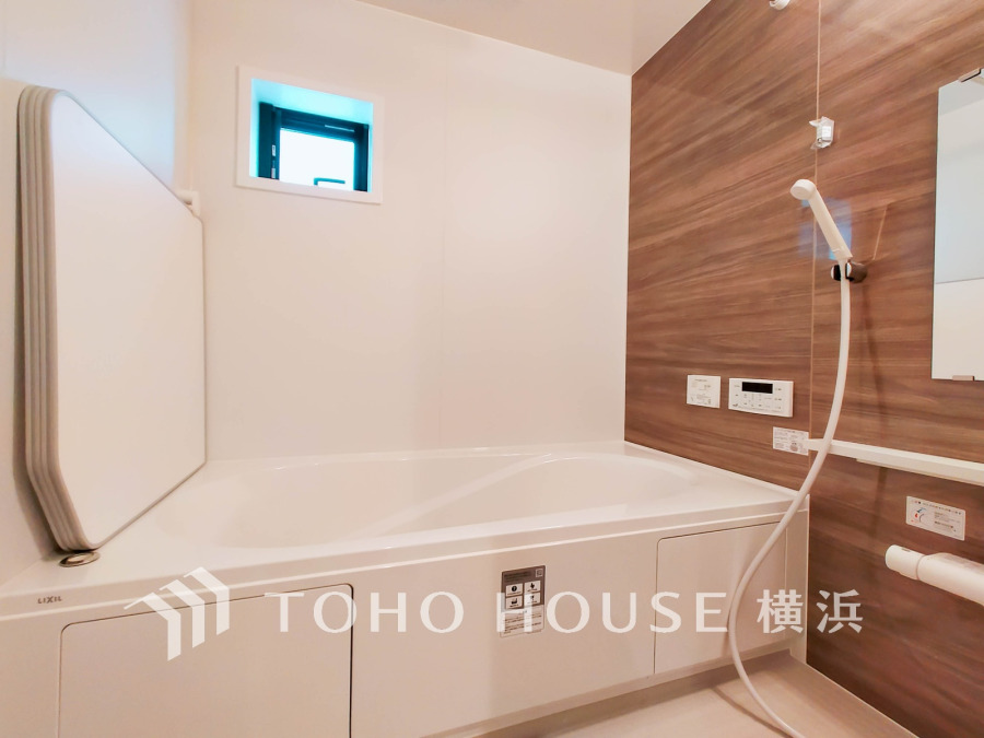 1日の疲れを取り心身を癒すことができる住まいの中のリラクゼーション空間、バスルーム。心からゆったりと寛いでいただけるよう、ゆとりのスペースを確保しています。