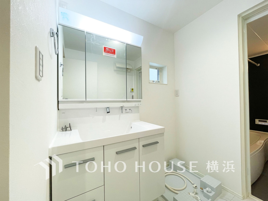 多彩な機能が備えられたパウダールーム。心地よいリフレッシュ空間です。