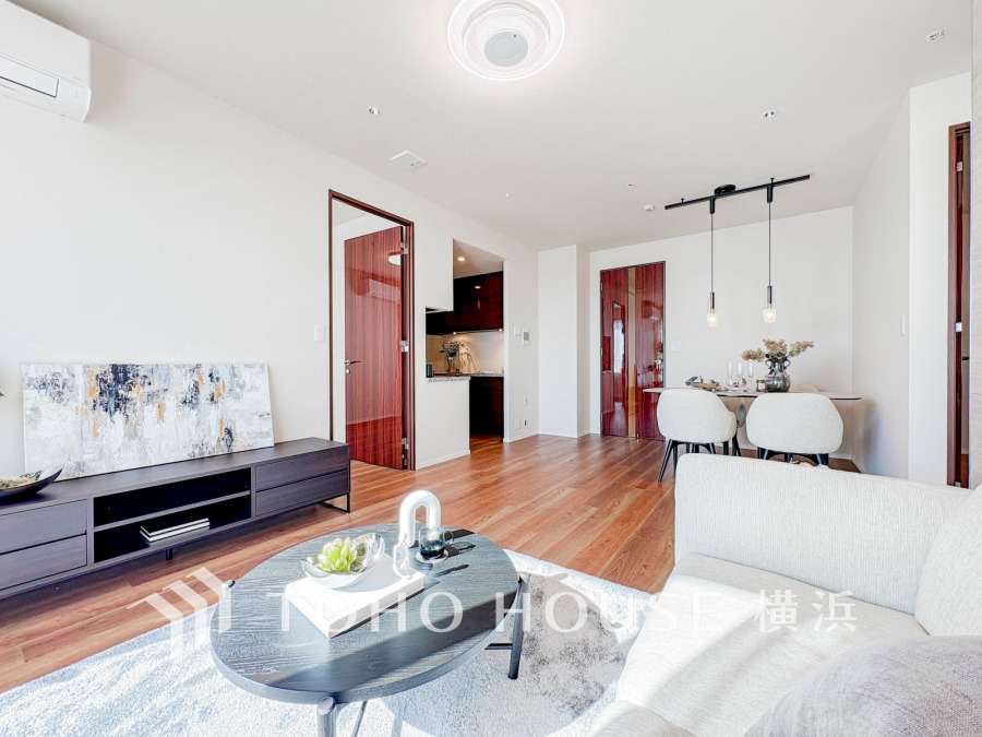 たくさんの想いが美しいカタチに彩られた時、そこにはひと時のくつろぎが生まれ、ゆっくりと愛着が育まれていきます。