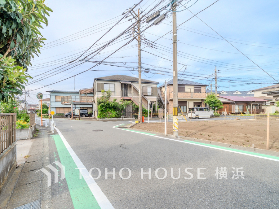 前面道路（ゆったりとした公道です）