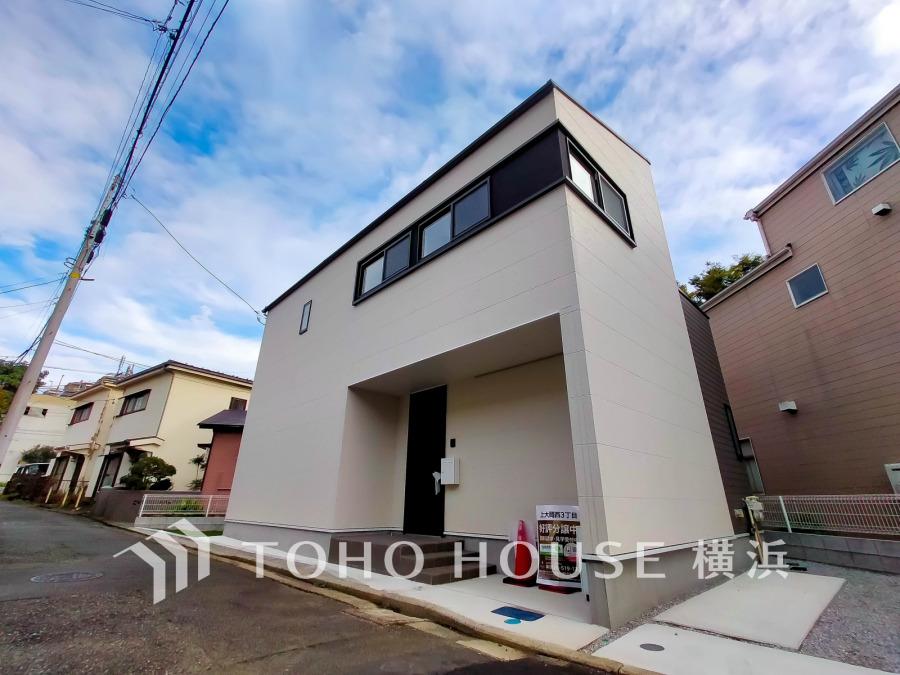 うららかな陽射しがどのお部屋にも降り注ぎますように、快適さを追求した間取設計。得難い立地環境での生活を恵みの豊かな永住の地へと変えてくれます。