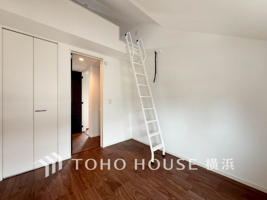 環境の良い場所にセンス良く暮らしたい、こだわりの室内には至福のシーンが繰り広げられます。