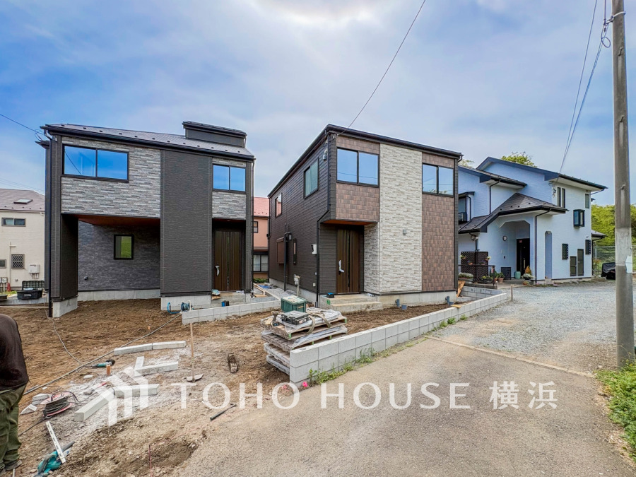 住む人を映し出す洗練された佇まいは、いつまでも輝き続けながらいつしか街の風景に溶け込んでいきます。