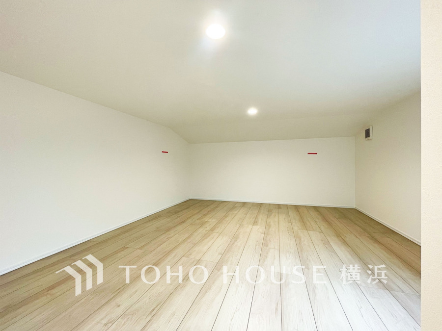 固定階段で繋がるロフトは7.5帖のゆとりある空間です