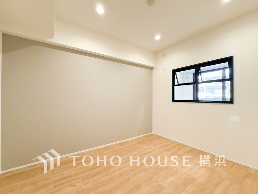 採光もアクセントの一つとして。プライベートルームにはやさしい光が射し込んでいて、この明るい好みの空間で読書をしたり、音楽を聞いたりと一人の時間も充実したものにできます。