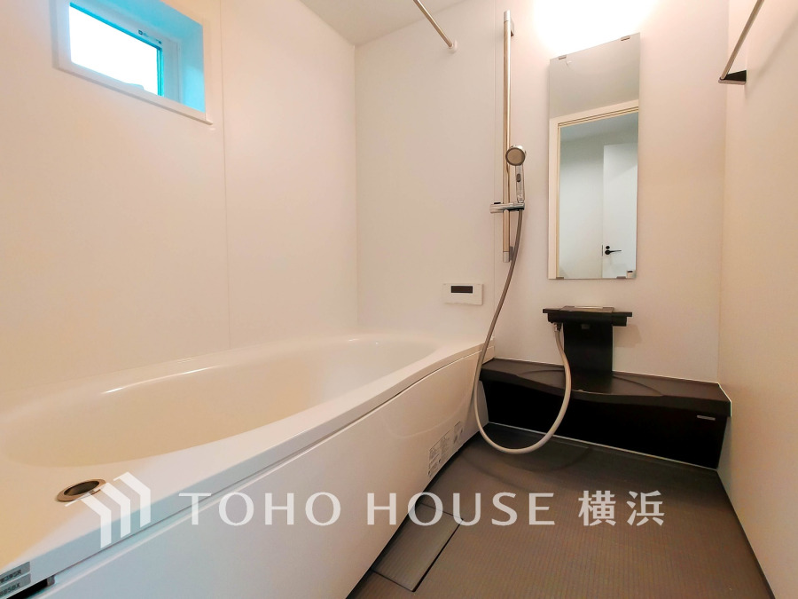 1日の疲れを取り心身を癒すことができる住まいの中のリラクゼーション空間、バスルーム。心からゆったりと寛いでいただけるよう、ゆとりのスペースを確保しています。