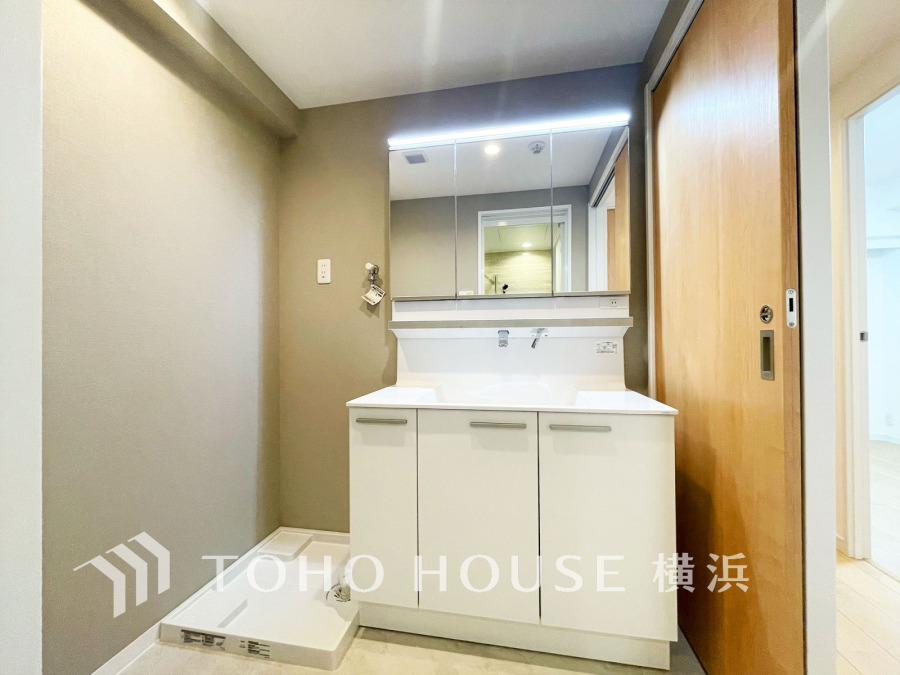 一日の始まりと終わりを心地よく演出してくれる、多彩な機能が備えられたパウダールーム。心地よいリフレッシュ空間です。