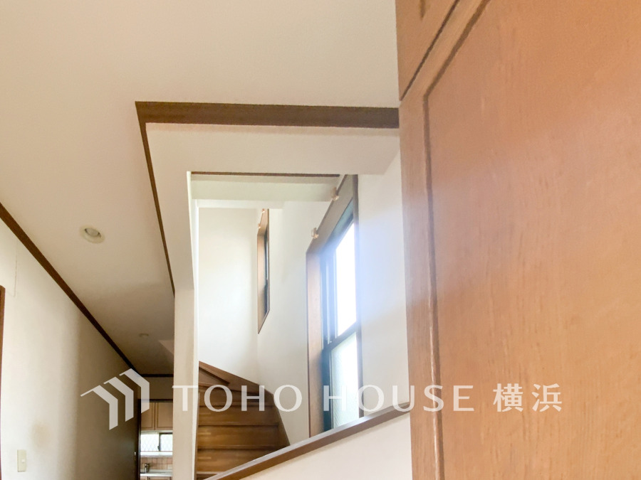 環境の良い場所にセンス良く暮らしたい、こだわりの室内には至福のシーンが繰り広げられます。