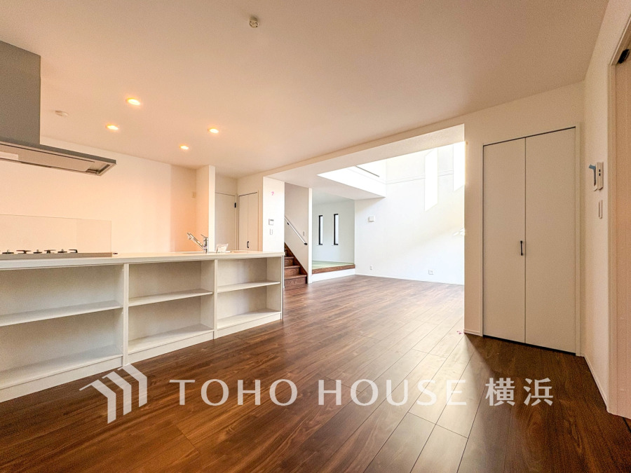 上質な時間を育む暮らしのメインステージ。寛ぎとコミュニケーションを育む居心地のよい場所。