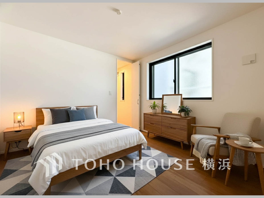 穏やかな寛ぎを届ける上質仕様のゆとりあるお部屋。自分時間を充実させながら心豊かにできるプライベート空間。（装飾品はAI加工です）