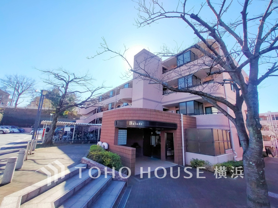 総戸数312戸のビッグコミュニティにつき管理体制も良好です。