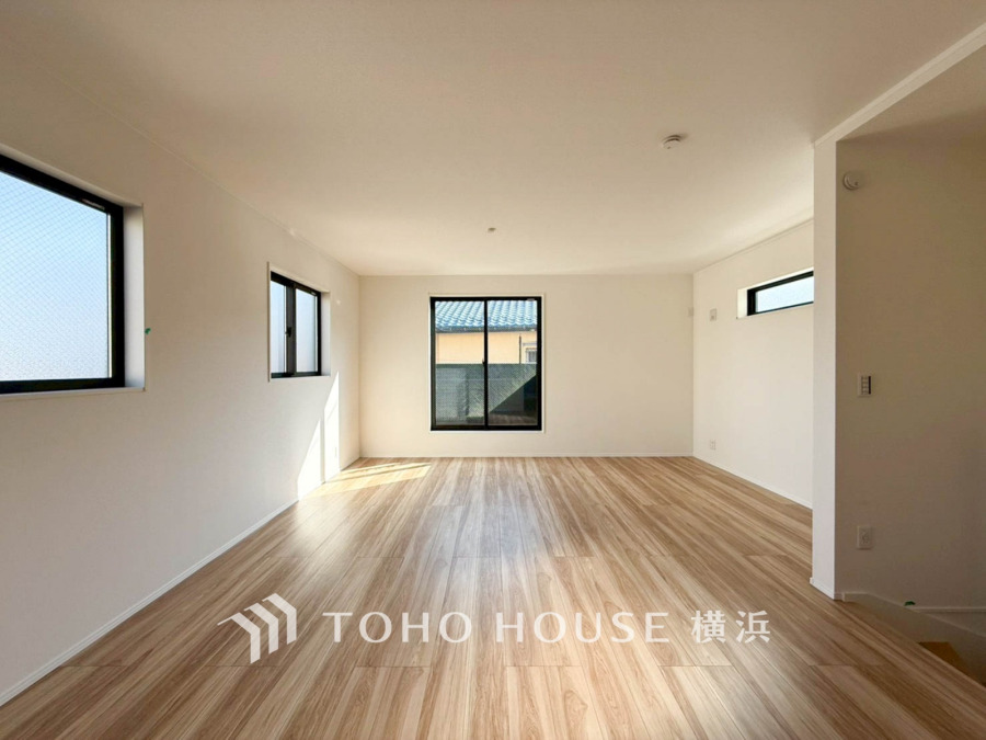 LDKは広々した大空間。家族やお客様との時間など、多くの時を刻む空間。何気なく過ぎる時でさえも上質なひと時となる快適な空間を目指して