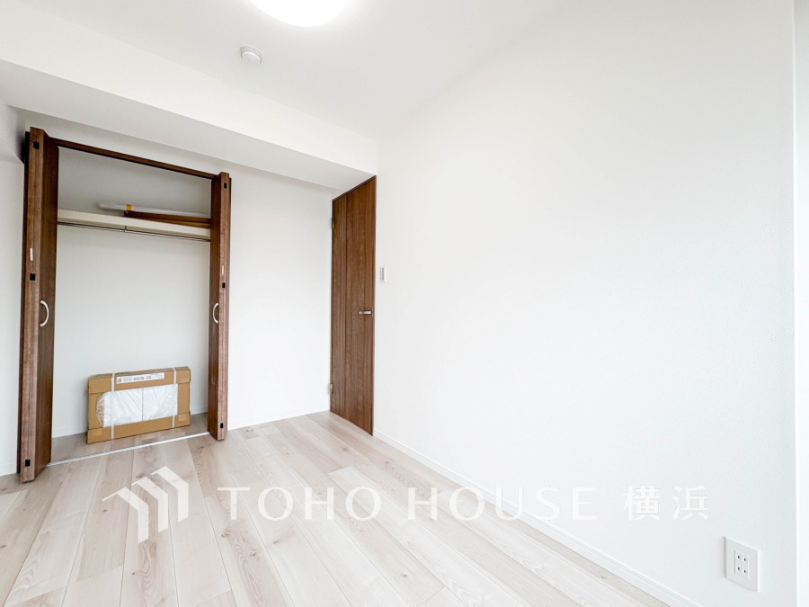 ゆとりと収納を確保した洋室。自分時間を充実させながら心豊かなひとときを過ごすための大切な空間です。
