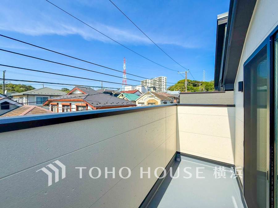 太陽に愛された邸は、陽当り・通風に優れた魅力的で快適さを追求した邸宅でした。ここに住むからこそ意味がある。