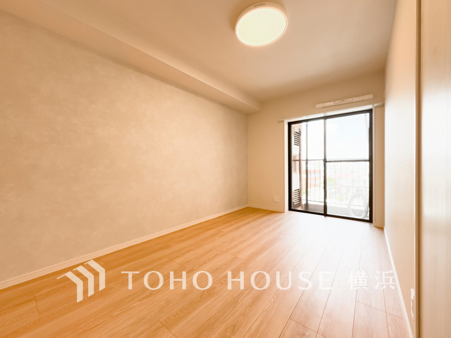 穏やかな寛ぎを届ける上質仕様のゆとりあるお部屋。自分時間を充実させながら心豊かにできるプライベート空間。