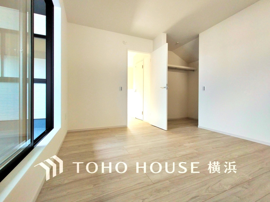 穏やかな寛ぎを届ける上質仕様のゆとりあるお部屋。自分時間を充実させながら心豊かにできるプライベート空間。