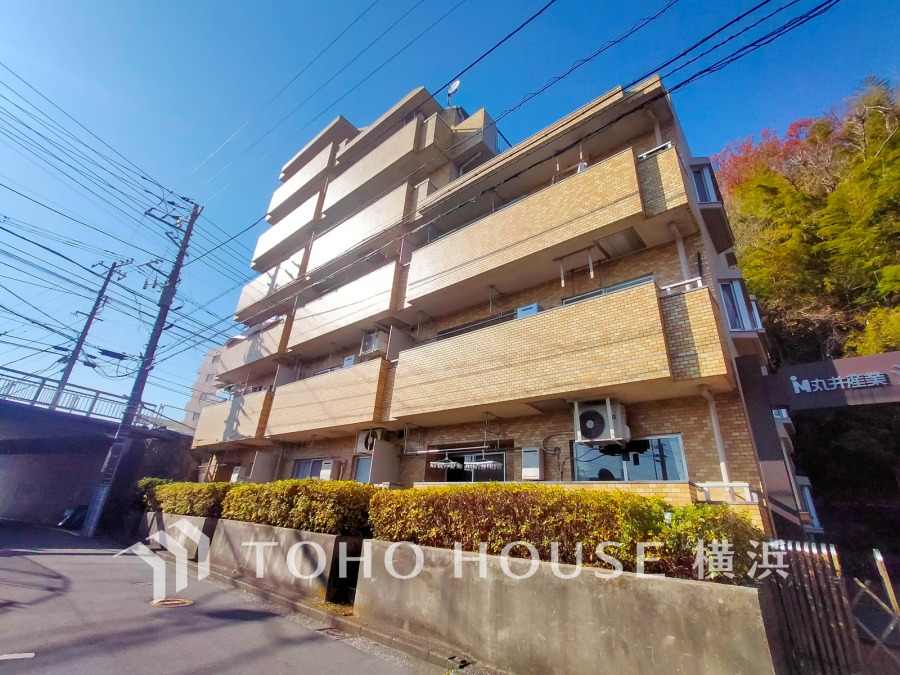 利便豊かな大船駅徒歩圏内のお住まい。陽当たり良好なマンションです。