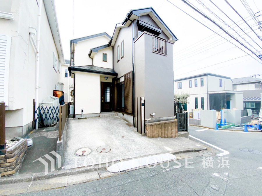 美しく快適に内装リフォームされた３LDKのお住まい。カースペース１台分あり。