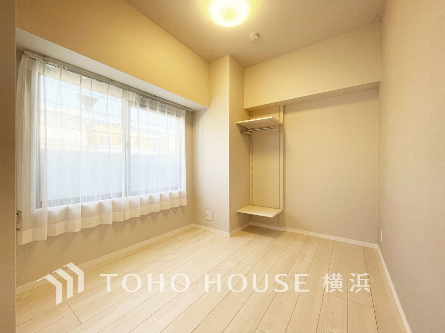 1日の疲れを癒し、心地よく寛げるようゆったりとした広さを確保しています。プライベートタイムをより優雅に穏やかに…。落ち着いた雰囲気を紡ぎます。